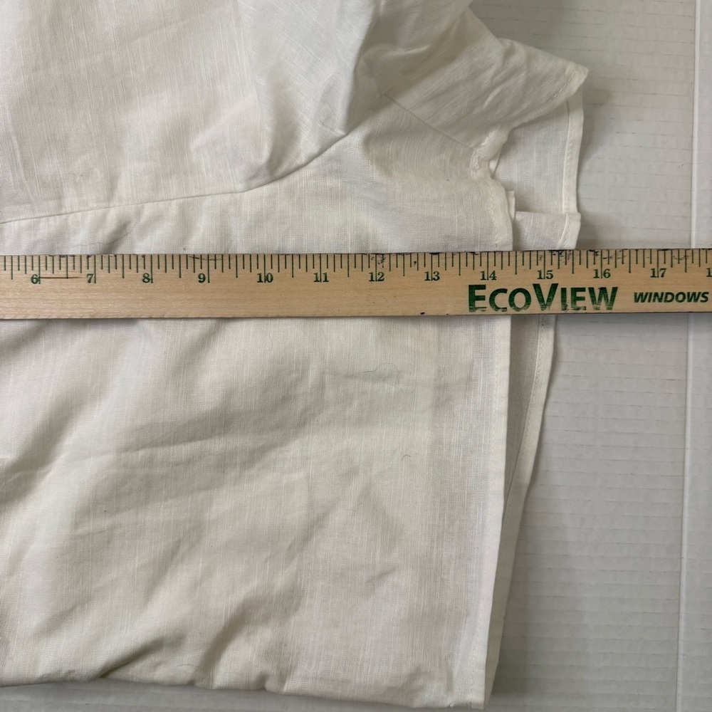 Crescent Beautiful Forty-Five Percent Linen White Shorts - Picture 4 of 4